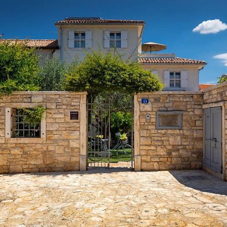 Family Villa Elizabeta With Pool In Umag Cepljani Exteriér fotografie